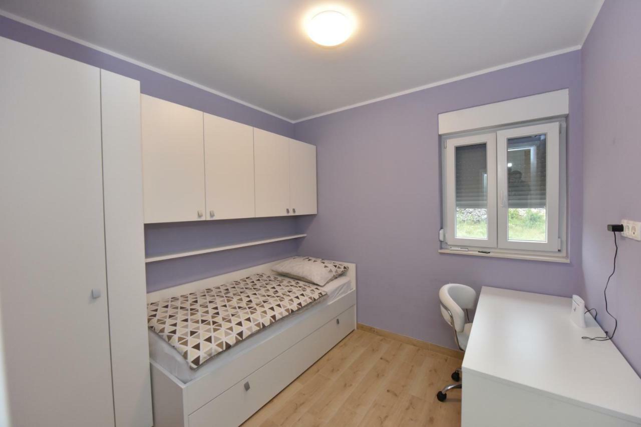Family Apartments Podsolarsko シベニク エクステリア 写真